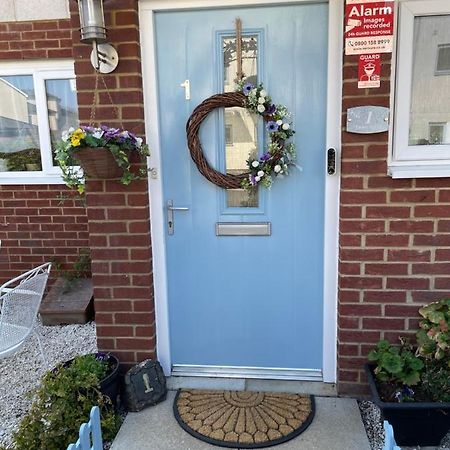 Tisi Choice Bed & Breakfast Northfleet Bagian luar foto