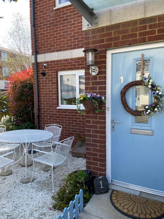 Tisi Choice Bed & Breakfast Northfleet Bagian luar foto