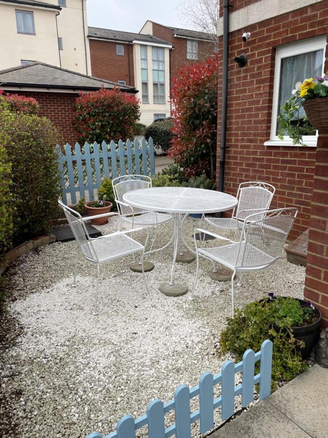 Tisi Choice Bed & Breakfast Northfleet Bagian luar foto